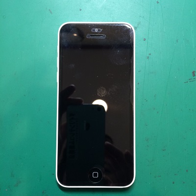 iPhone5c前面