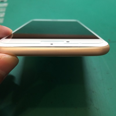iPhone6Plusパネル分離上部