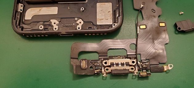 iPhoneの充電修理