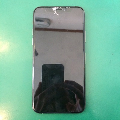 iPhoneXガラス割れ