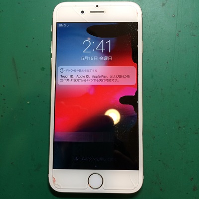 iPhone8の液晶不良