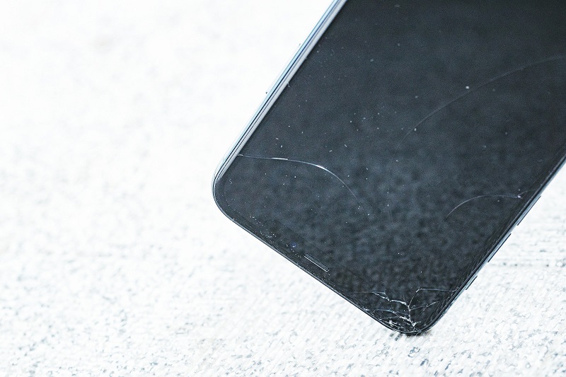 iPhone ガラス割れ