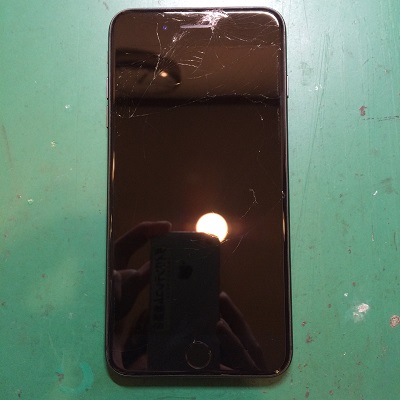 iPhone8液晶不良
