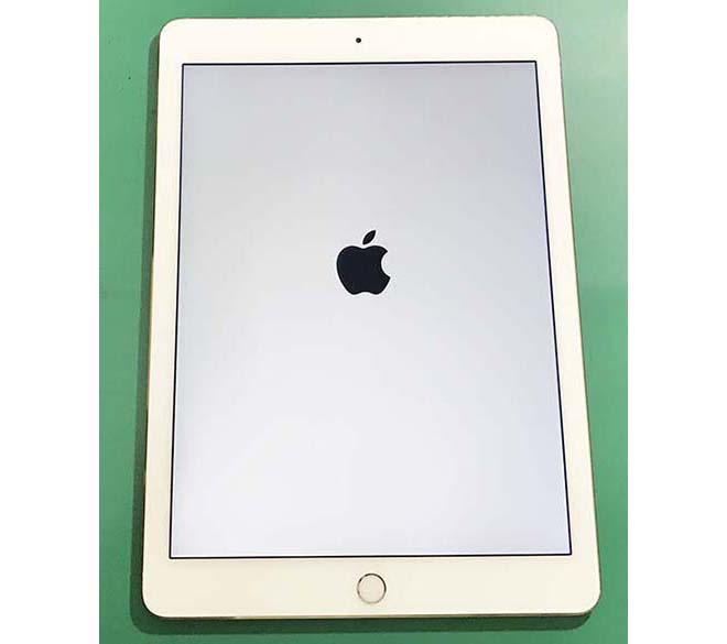 iPadAir2修理後画像