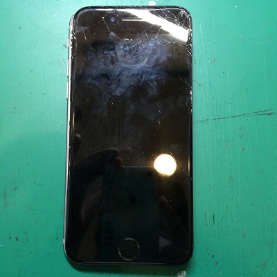 iPhone8ガラス割れ