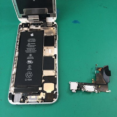 iPhone6sライトニングコネクター