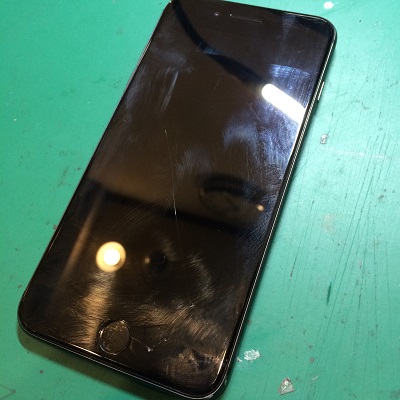 iPhone8 Plusガラス割れ