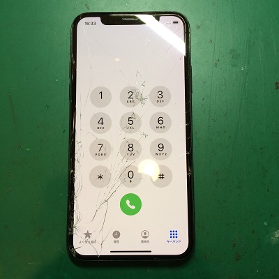 iPhoneX画面割れ