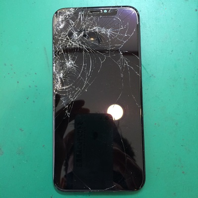 iPhoneXの液晶不良