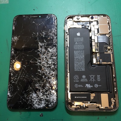 iPhoneXS内部
