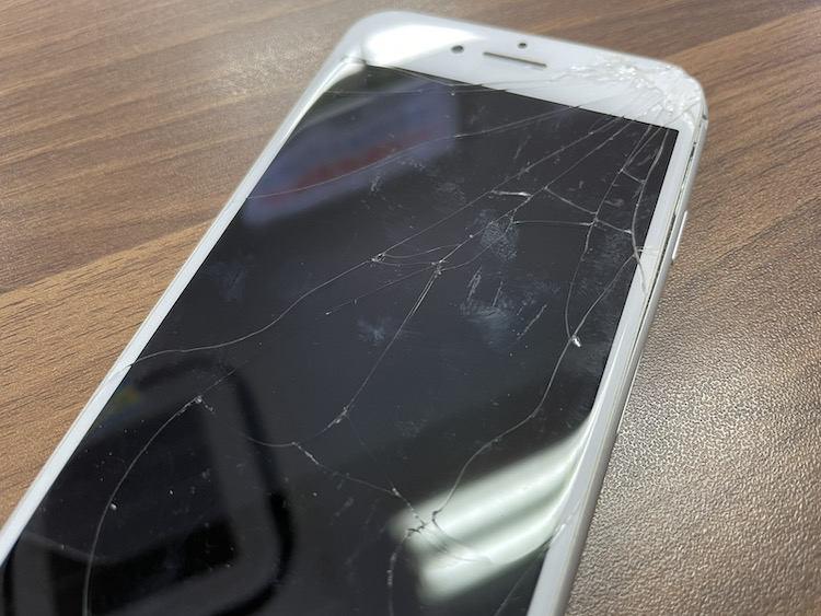 iPhone 8 画面交換修理