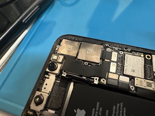 iPhone修理　高田馬場　アウトカメラ　修理　新宿区