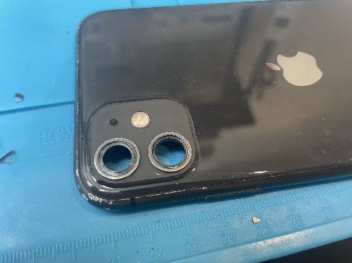 iPhone11 アウトカメラレンズ修理　即日　高田馬場　新宿区