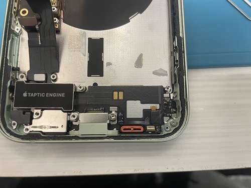 iPhone修理　高田馬場　背面修理　即日　新宿