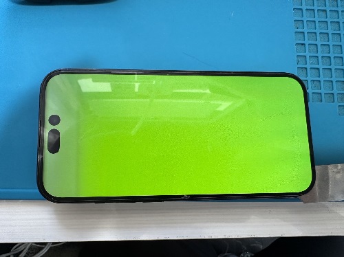 液晶割れ　iPhone14Pro 渋谷　しぶちか