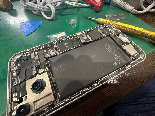 iPhone14 液晶割れ　水没故障　即日　池袋　豊島区