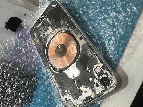 iPhoneXR 背面修理 即日　渋谷　iphone修理