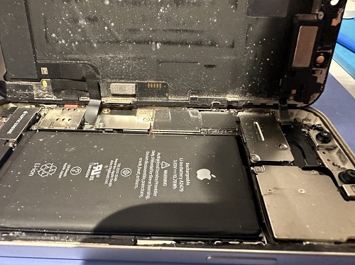 iPhone修理　高田馬場　水没故障　即日