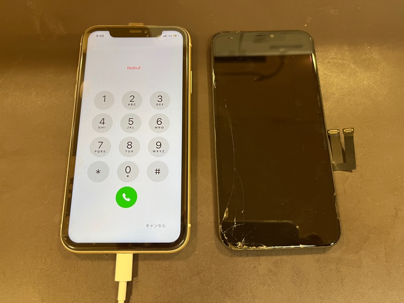 画面割れのiPhone