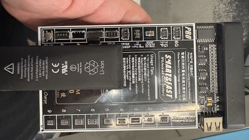 iPhone5　バッテリー交換　チェッカー　即日　ビンテージモデル　高田馬場
