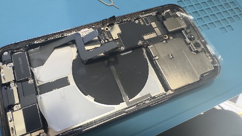 iPhone14Pro 充電不良　即日　高田馬場　ドック交換