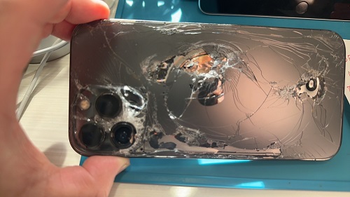 iPhone 背面修理　即日　高田馬場　新宿区