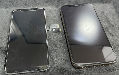 iPhoneXSの画面修理画像
