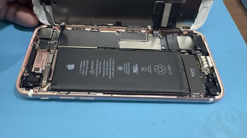 iPhone7 バッテリー交換　即日　池袋