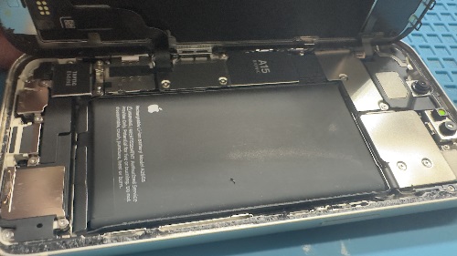 iPhone修理　高田馬場　iPhone13　バッテリー交換　