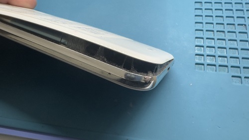 iPhone修理　高田馬場　android修理　AQUOS　バッテリー交換