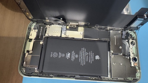 iPhone修理　池袋　バッテリー交換　即日　ダイワン