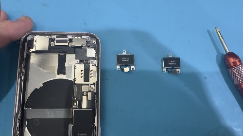 iphone修理　渋谷　センター街　iPhone13mini バイブ交換