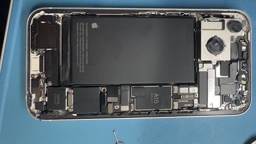 iPhone14 ドック交換　高田馬場　即日
