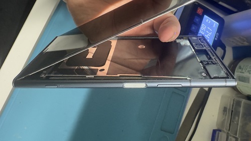 XPERIA XZ1 バッテリー交換　即日　高田馬場