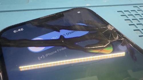 iPhone13ProMAX 液晶割れ　即日　池袋
