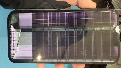 iPhone14Plus 液晶割れ　即日　高田馬場　最安　価格交渉
