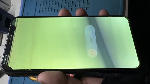 iPhone修理　高田馬場　液晶割れ　即日　最安　学割　
