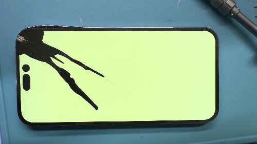 iPhone修理　渋谷センター街　ダイワンテレコム　液晶割れ　即日　iPhone14