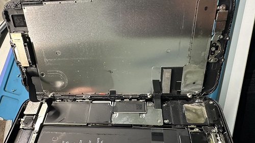 iPhone修理　渋谷　ダイワンテレコム　水没故障