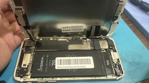 iPhone修理　池袋　即日　ダイワンテレコム　バッテリー交換