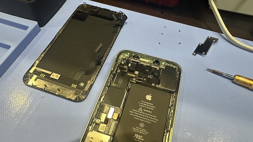 iPhone修理　高田馬場　即日　液晶割れ　ダイワンテレコム
