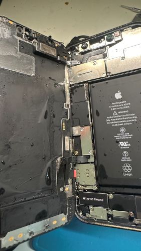 iPhone修理　渋谷　データ復旧　水没　ダイワンテレコム　基板修理　即日