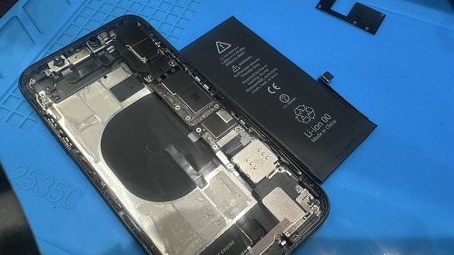 iPhone11 battery replacement ダイワンテレコム　takadanobaba area