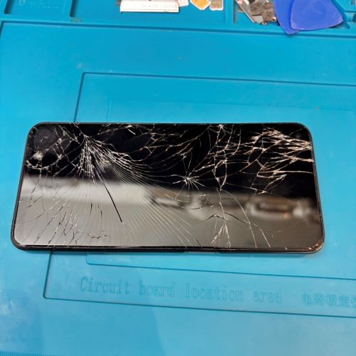 Android修理　即日　渋谷　ダイワンテレコム　液晶割れ　